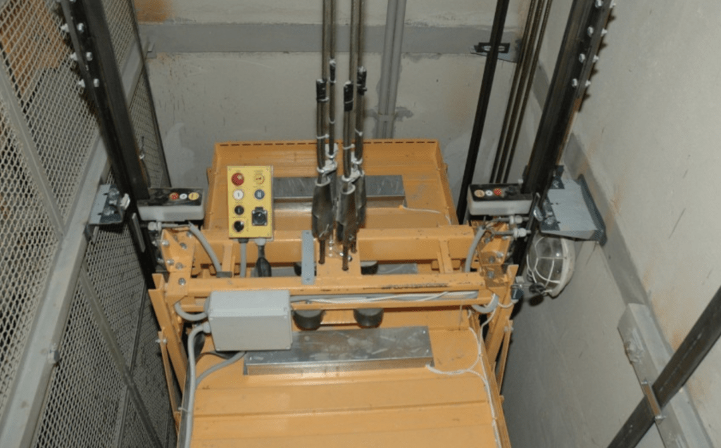 Испытание лифтовых балок, петель нагружением