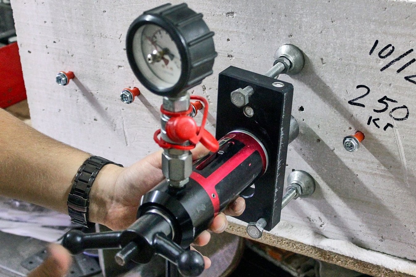 Для чего проводят испытания анкеров